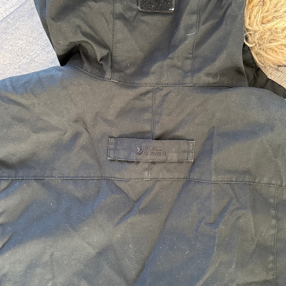 Fjällräven Black Parka with Fur Hood - Picture 16 of 16